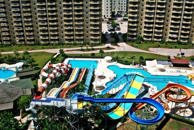 Havuzlu sitelerin aidatları normal sitelere göre genellikle daha yüksek oluyor.